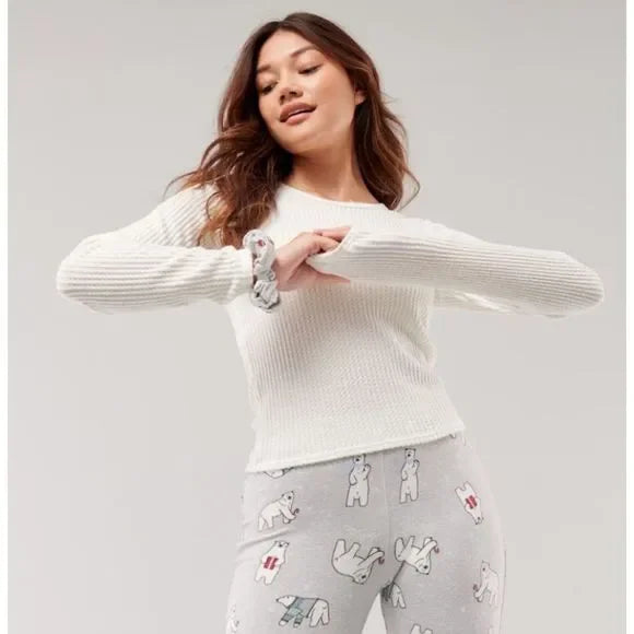 NWT - Hollister Women’s Comfy Knit Sleep Set (Light Grey Print Pattern / Small)