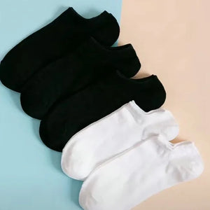 NWT - 5 Pack Business Socks (Black & White Solid Casual / Size Men’s 6-9)
